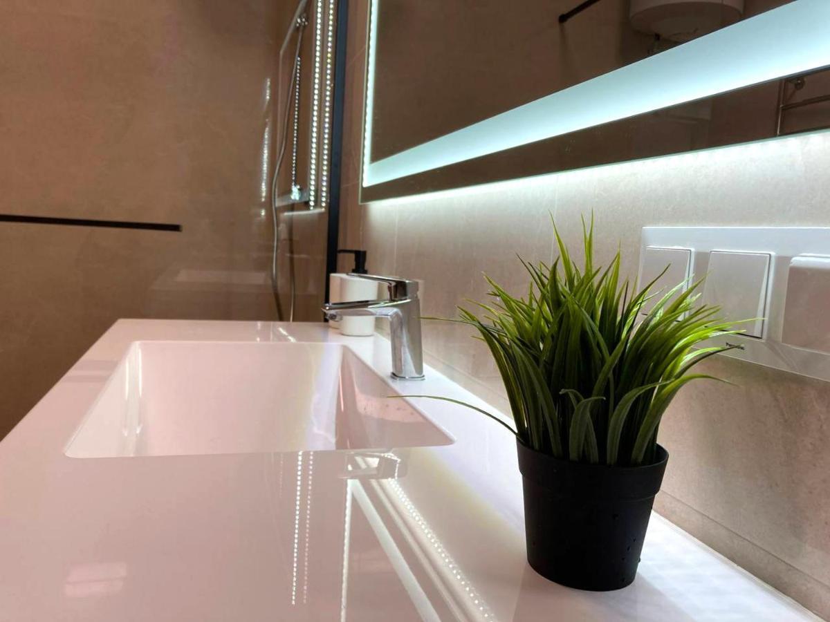 Arcadia Spacious Apartments 敖德萨 外观 照片